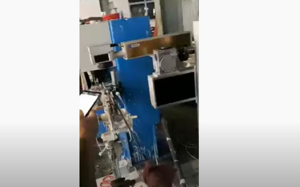 리드 테크 CO2 레이저 프린터로 파이프 인쇄